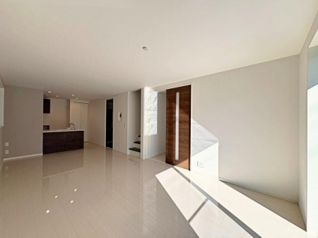 �_�ސ쌧��a�s��ъ�7���ڂ̐V�z��ˌ��Ẵ��r���O