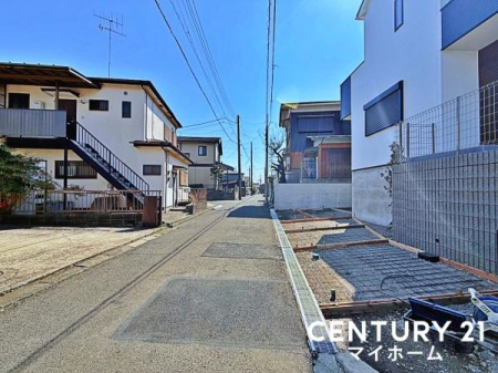 �_�ސ쌧���l�s���J�戢�v�a��2���ڂ̐V�z��ˌ��Ă̑O�ʓ��H�܂ތ��n�ʐ^