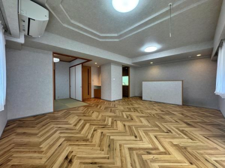 �_�ސ쌧���s������㏬�c��2���ڂ̒��Ã}���V�����̃��r���O