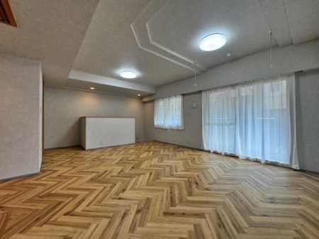 �_�ސ쌧���s������㏬�c��2���ڂ̒��Ã}���V�����̃��r���O