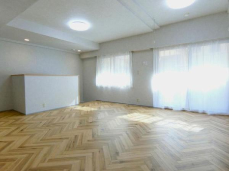 �_�ސ쌧���s������㏬�c��2���ڂ̒��Ã}���V�����̃��r���O