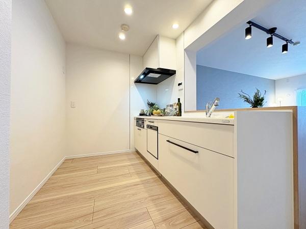 �_�ސ쌧���l�s�΋攒�R2���ڂ̒��Ã}���V�����̃L�b�`��