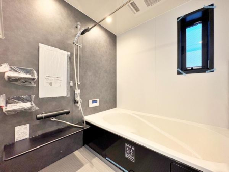 �_�ސ쌧���l�s�`�k��V�H���̐V�z��ˌ��Ă̗���