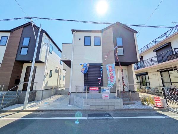 �_�ސ쌧���͌��s������x�m��2���ڂ̐V�z��ˌ��Ă̑O�ʓ��H�܂ތ��n�ʐ^