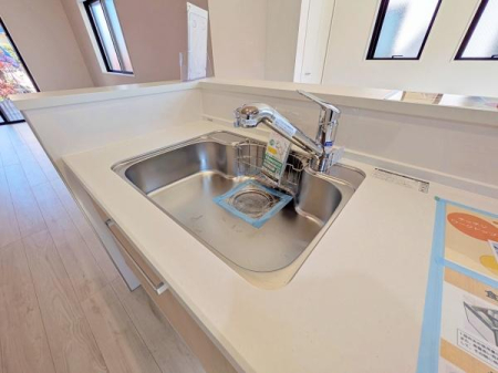 �_�ސ쌧���͌��s������x�m��2���ڂ̐V�z��ˌ��ẴL�b�`��