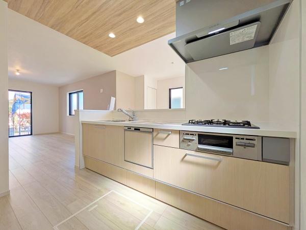 �_�ސ쌧���͌��s������x�m��2���ڂ̐V�z��ˌ��ẴL�b�`��