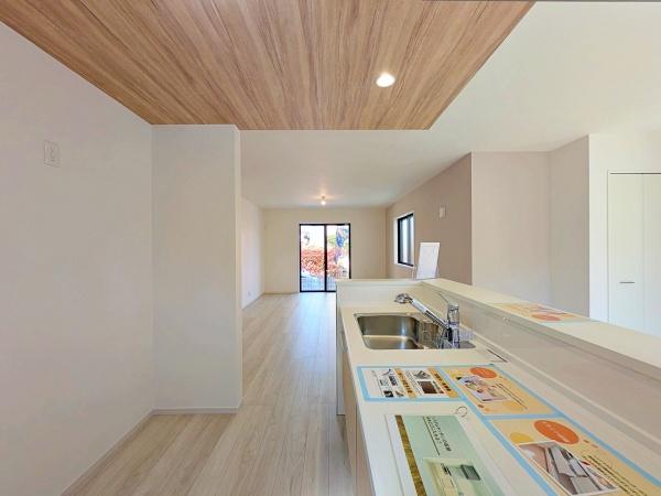 �_�ސ쌧���͌��s������x�m��2���ڂ̐V�z��ˌ��ẴL�b�`��