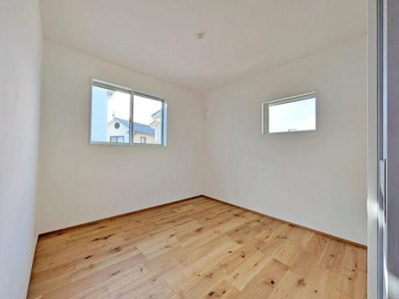 �_�ސ쌧����s�ғ�5���ڂ̐V�z��ˌ��Ă̐Q��