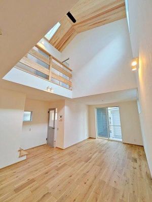 �_�ސ쌧����s�ғ�5���ڂ̐V�z��ˌ��Ẵ��r���O