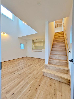 �_�ސ쌧����s�ғ�5���ڂ̐V�z��ˌ��Ẵ��r���O