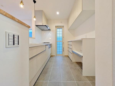 �_�ސ쌧����s�ғ�5���ڂ̐V�z��ˌ��ẴL�b�`��