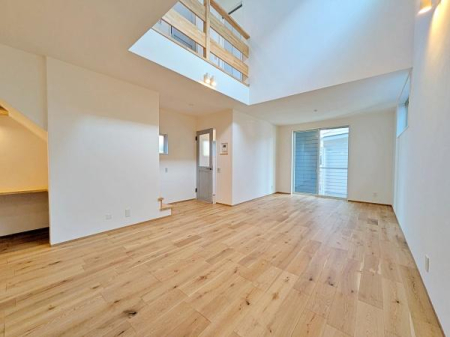 �_�ސ쌧����s�ғ�5���ڂ̐V�z��ˌ��Ẵ��r���O