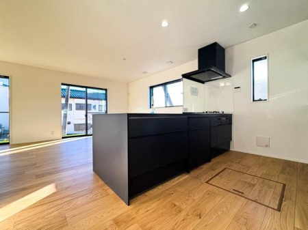 �_�ސ쌧���l�s�t���꒬�̐V�z��ˌ��ẴL�b�`��