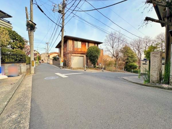 �_�ސ쌧���l�s�ߌ��擌��������̒��È�ˌ��Ă̑O�ʓ��H�܂ތ��n�ʐ^