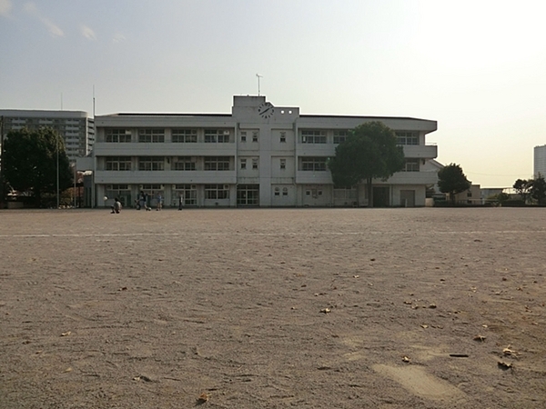 �_�ސ쌧���l�s�˒ˋ�i�Z���̒��Ã}���V�����̎��ӊ�