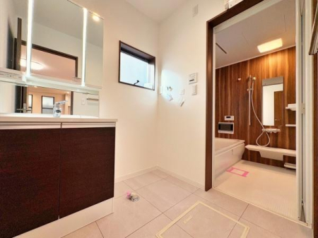 �_�ސ쌧���l�s���J�戢�v�a��4���ڂ̒��È�ˌ��Ă̐��ʑ�E���ʏ�