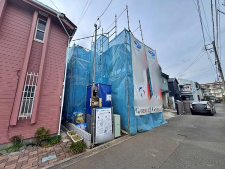 �����s���c�s�쒬�c1���ڂ̐V�z��ˌ��Ă̑O�ʓ��H�܂ތ��n�ʐ^