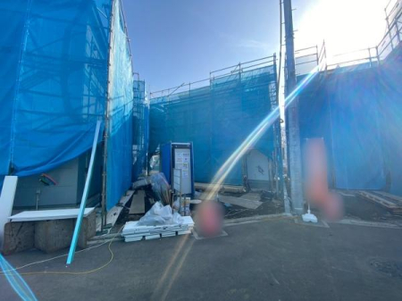 �_�ސ쌧��a�s���c�̐V�z��ˌ��Ă̑O�ʓ��H�܂ތ��n�ʐ^