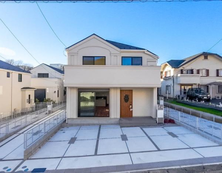 �_�ސ쌧���l�s����㔒�����̐V�z��ˌ��Ă̑O�ʓ��H�܂ތ��n�ʐ^