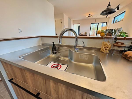 �_�ސ쌧���s�����扤�T����5���ڂ̐V�z��ˌ��ẴL�b�`��