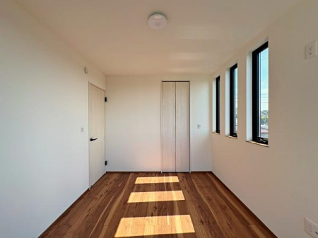 �_�ސ쌧���s�����扤�T����5���ڂ̐V�z��ˌ��Ă̗m��