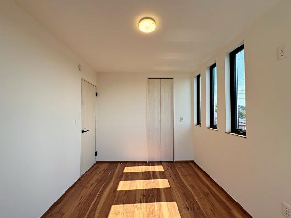 �_�ސ쌧���s�����扤�T����5���ڂ̐V�z��ˌ��Ă̗m��