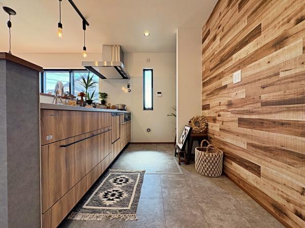 �_�ސ쌧���s�����扤�T����5���ڂ̐V�z��ˌ��ẴL�b�`��