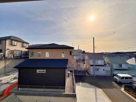 �_�ސ쌧���l�s����{�h���̐V�z��ˌ��Ă̏Z�˂���̒��]�ʐ^