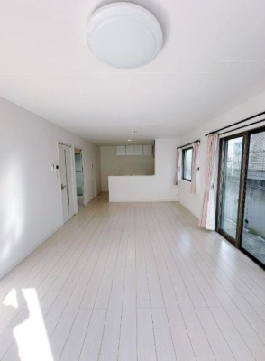 �_�ސ쌧���l�s�h�揬���P�J3���ڂ̒��È�ˌ��Ẵ��r���O