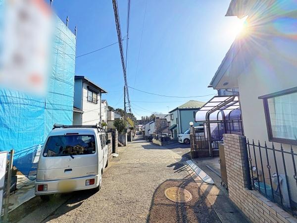 �_�ސ쌧���l�s���J��㐣�J���̐V�z��ˌ��Ă̏Z�˂���̒��]�ʐ^