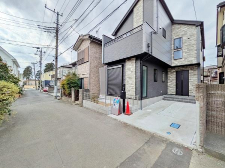 �_�ސ쌧���͌��s���L���̐V�z��ˌ��Ă̑O�ʓ��H�܂ތ��n�ʐ^