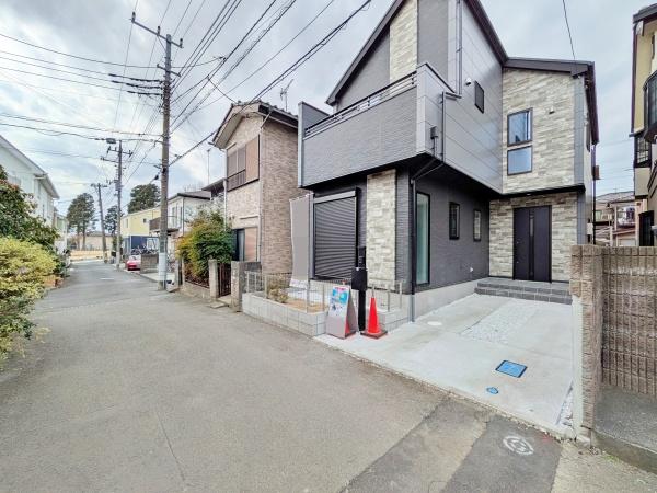 �_�ސ쌧���͌��s���L���̐V�z��ˌ��Ă̑O�ʓ��H�܂ތ��n�ʐ^