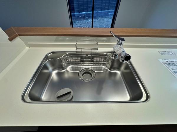 �_�ސ쌧���s�{�O�����1���ڂ̐V�z��ˌ��ẴL�b�`��