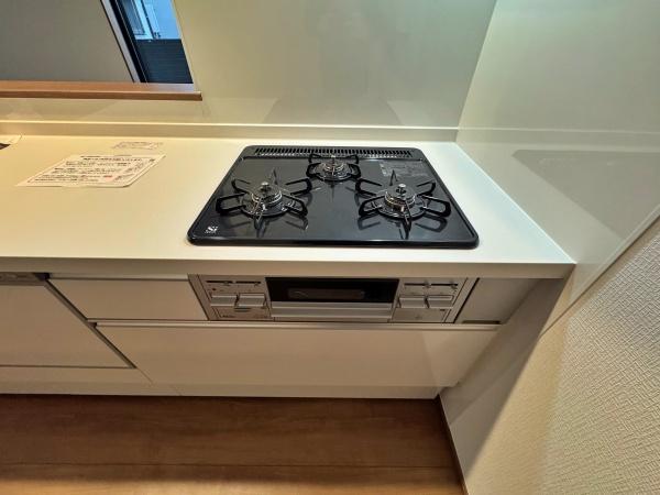 �_�ސ쌧���s�{�O�����1���ڂ̐V�z��ˌ��ẴL�b�`��