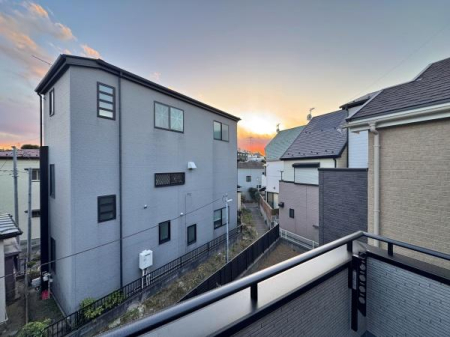 �_�ސ쌧���s�{�O�����1���ڂ̐V�z��ˌ��Ă̏Z�˂���̒��]�ʐ^