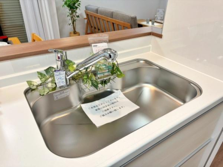 �_�ސ쌧���l�s���撆��2���ڂ̐V�z��ˌ��ẴL�b�`��