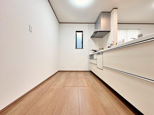 �_�ސ쌧���l�s���撆��2���ڂ̐V�z��ˌ��ẴL�b�`��