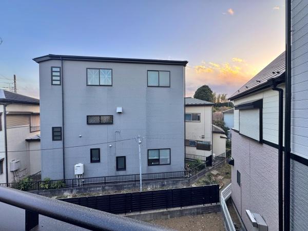 �_�ސ쌧���s�{�O�����1���ڂ̐V�z��ˌ��Ă̏Z�˂���̒��]�ʐ^