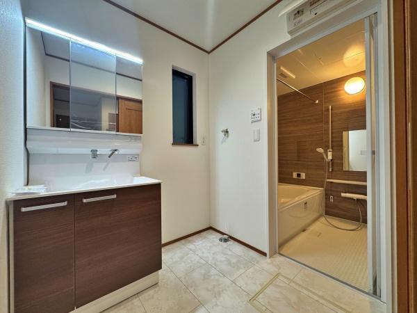 �_�ސ쌧���s�{�O�����1���ڂ̐V�z��ˌ��Ă̐��ʑ�E���ʏ�