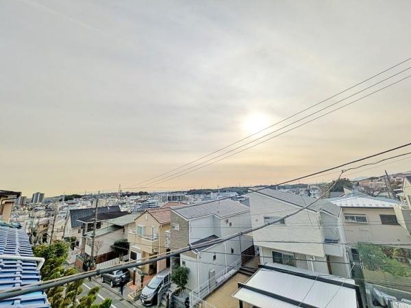 �_�ސ쌧���l�s�`�k�捂�c��3���ڂ̐V�z��ˌ��Ă̏Z�˂���̒��]�ʐ^