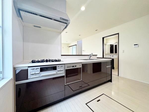 �_�ސ쌧����s�����_��4���ڂ̒��È�ˌ��ẴL�b�`��