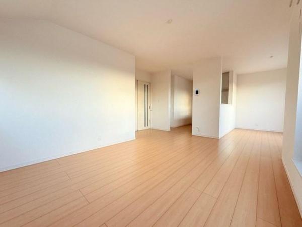 �_�ސ쌧���l�s��q�搙�c8���ڂ̒��È�ˌ��Ẵ��r���O