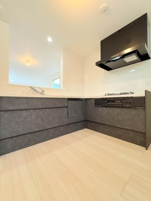 �_�ސ쌧���s���Ë�k����2���ڂ̐V�z��ˌ��ẴL�b�`��