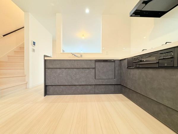 �_�ސ쌧���s���Ë�k����2���ڂ̐V�z��ˌ��ẴL�b�`��