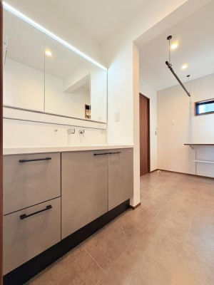 �_�ސ쌧���l�s����折���J��4���ڂ̐V�z��ˌ��Ă̐��ʑ�E���ʏ�