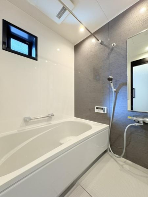 �_�ސ쌧���l�s����折���J��4���ڂ̐V�z��ˌ��Ă̗���