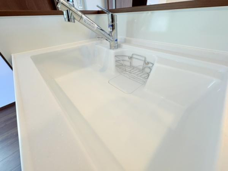 �_�ސ쌧���l�s����折���J��4���ڂ̐V�z��ˌ��ẴL�b�`��