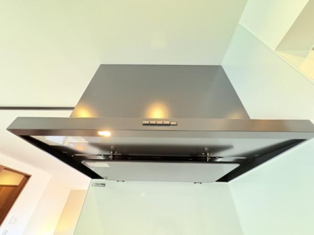 �_�ސ쌧���l�s����折���J��4���ڂ̐V�z��ˌ��ẴL�b�`��