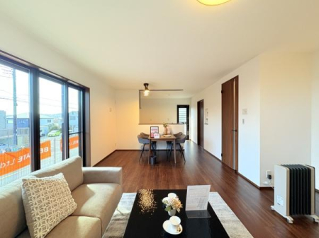 �_�ސ쌧���l�s����折���J��4���ڂ̐V�z��ˌ��Ẵ��r���O