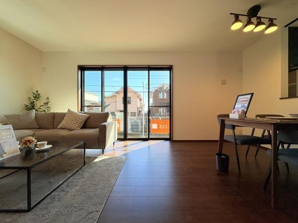 �_�ސ쌧���l�s����折���J��4���ڂ̐V�z��ˌ��Ẵ��r���O